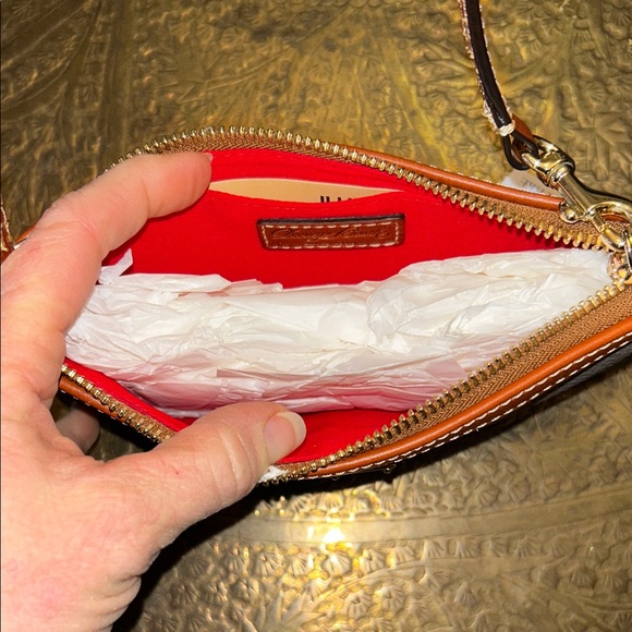 Authentic Dooney & Bourke Gray and Tan Leather Large Slim Wristlet- New w/ Tag! - Picture 8 of 12